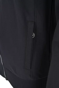 * Ashlyn Young Collegepaita