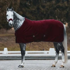 * Kiel Riimu Fleecepehmusteilla Tummanpunainen