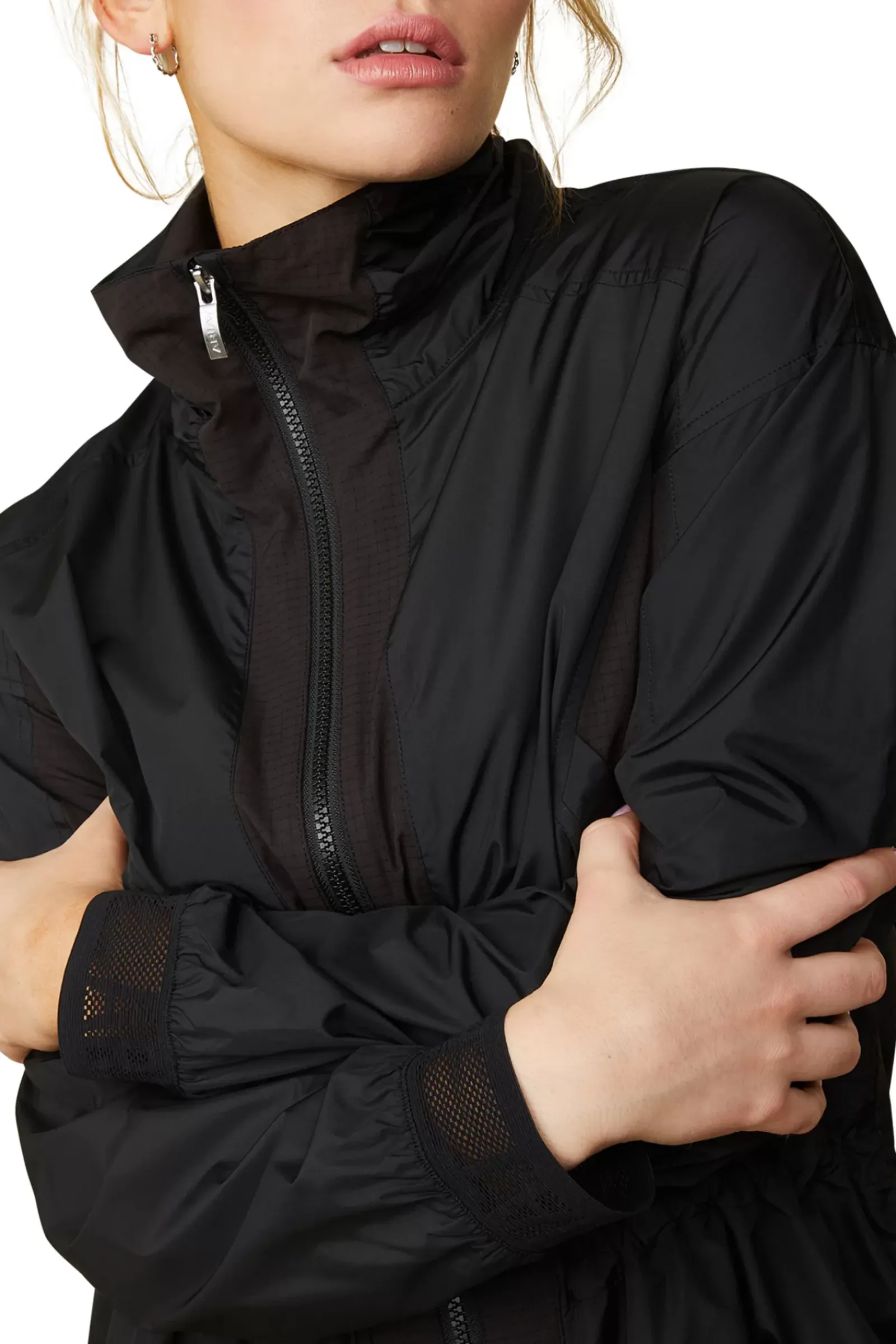 * Sylvia Naisten Pitkahihainen Kilpailupaita Pitsilla