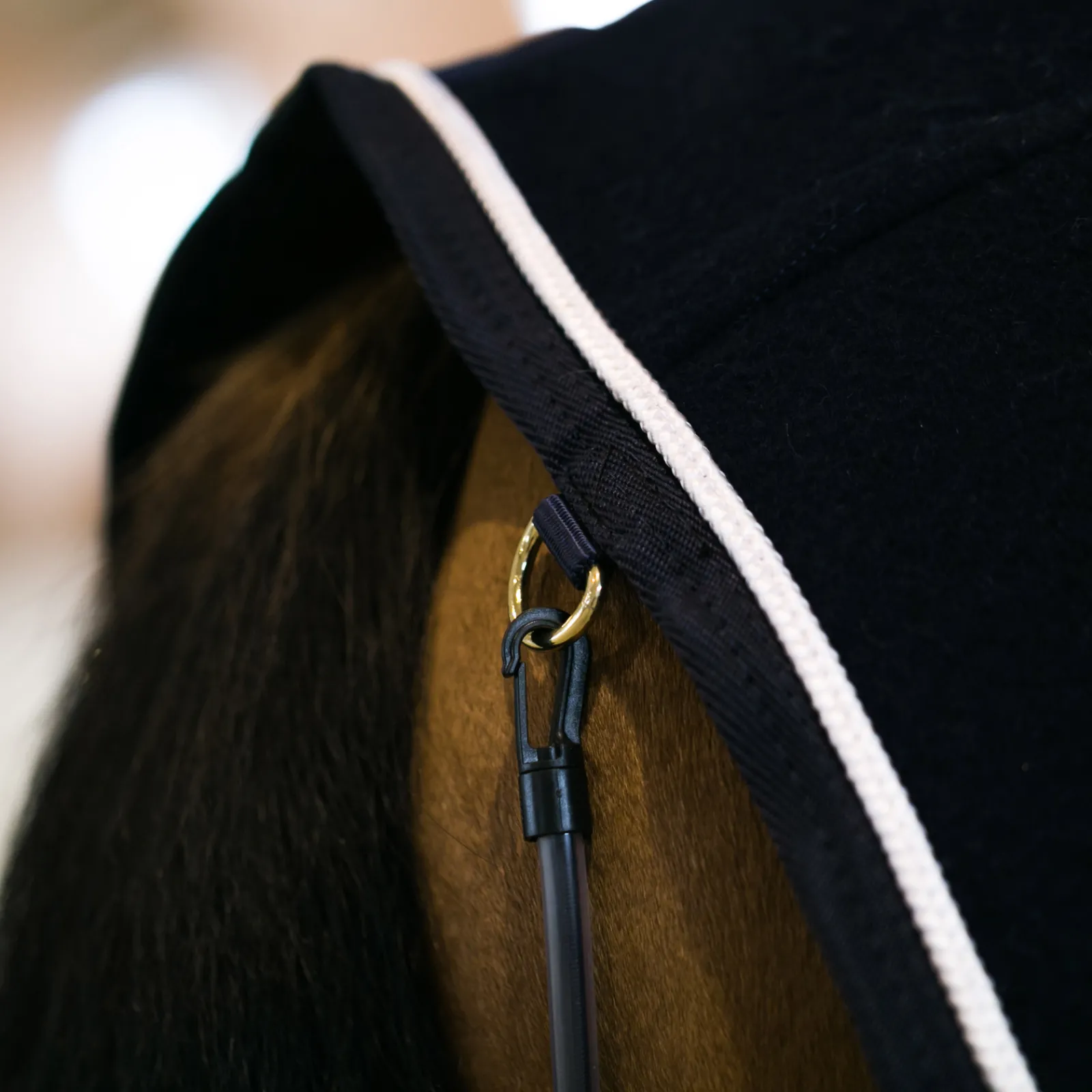 Online * Vail -Villaratsastusloimi Laivastonsininen