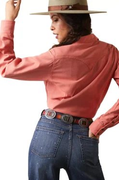 * Yvonne Naisten Kilpailutakki