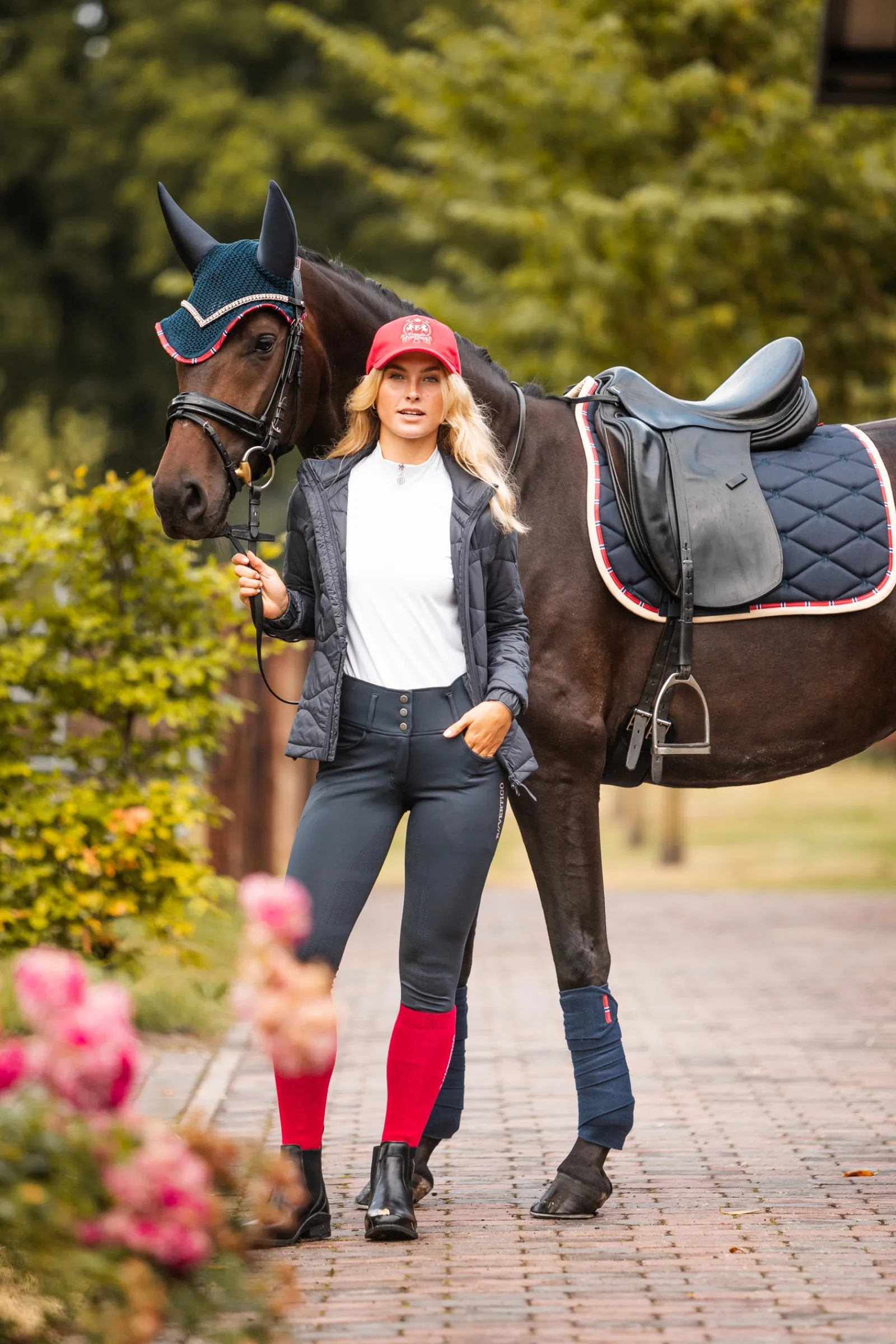 Hot bvertigo B Vertigo Amory Koulusatulahuopa Brodeeratuilla Monogrammeilla Dark Navy