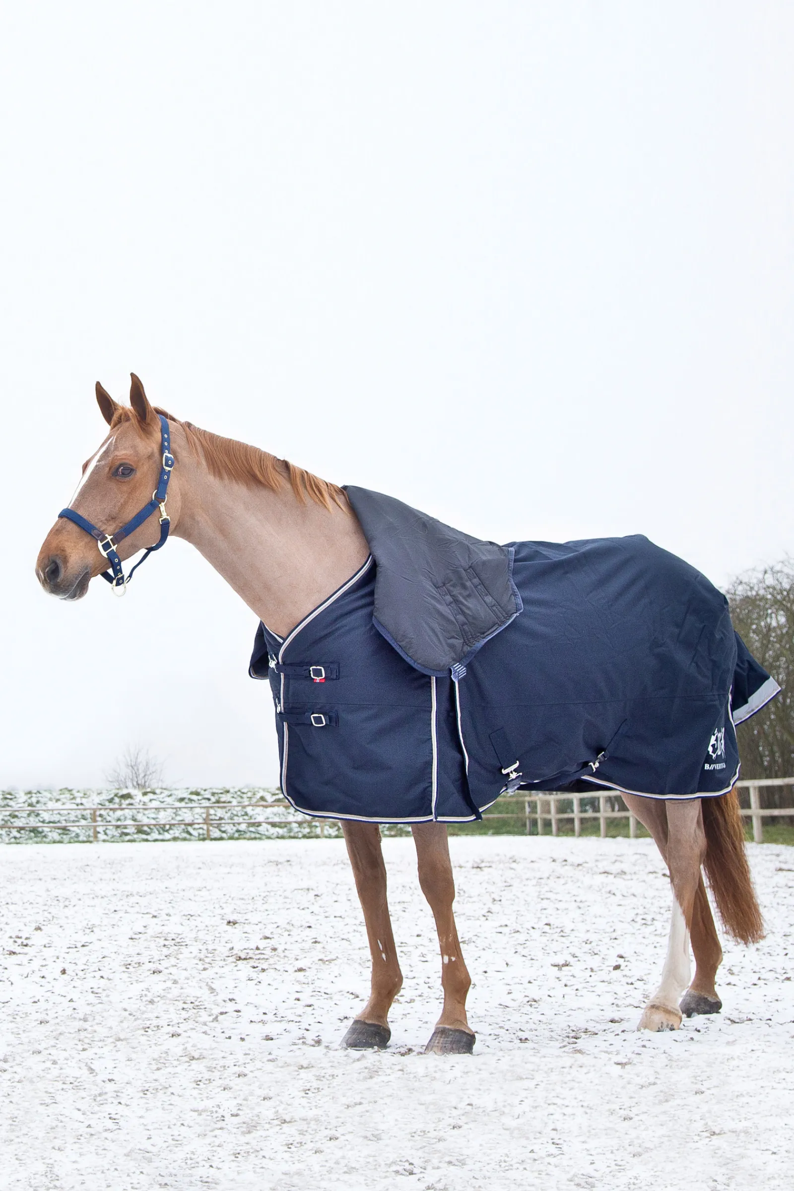 Online bvertigo B Vertigo Georgina -Ulkoloimi Irrotettavalla Kaulakappaleella, 250 G Dark Navy